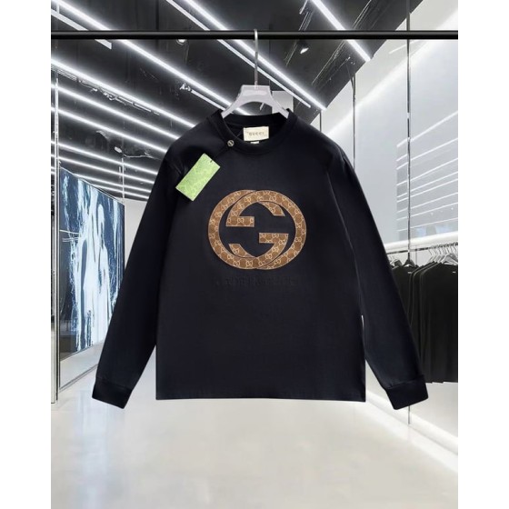 Gucci double G appliqué embroidered logo, flocked back, belted waist, crew neck long-sleeved sweatshirt